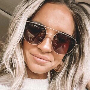 Diff Eyewear Rayne Gold and Grey new with case Sunglasses
